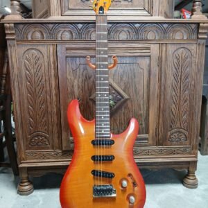 USED 1991 Peavey Falcon Custom Cherry Sunburst