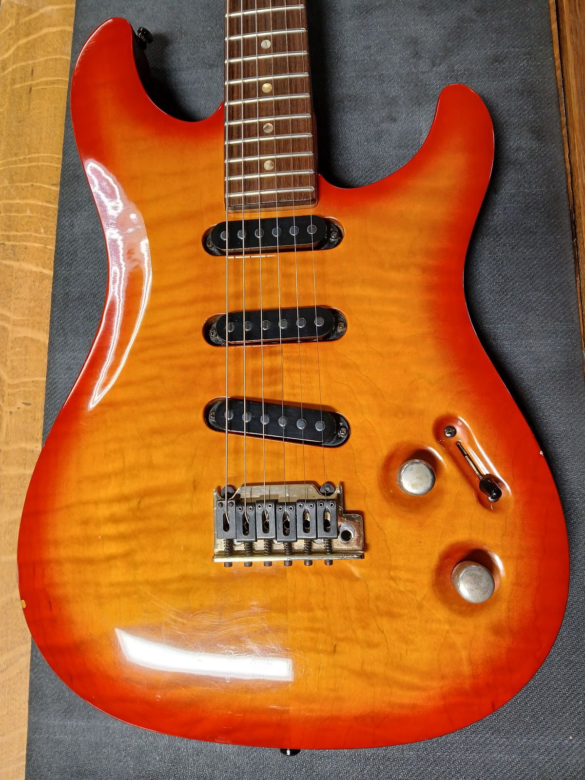 USED 1991 Peavey Falcon Custom Cherry Sunburst - Image 23