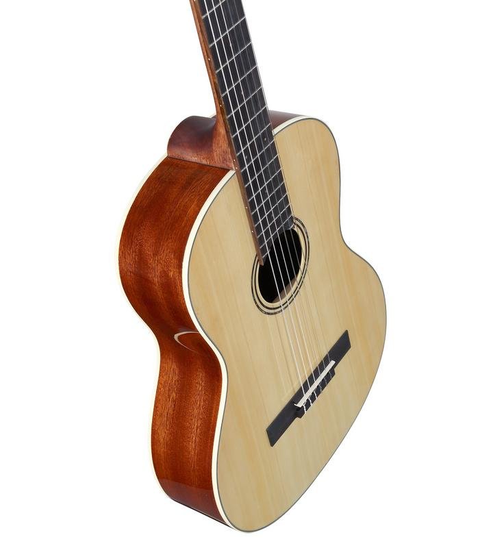 Alvarez Regent RC26 Classical Guitar with Deluxe Gig Bag - Image 3